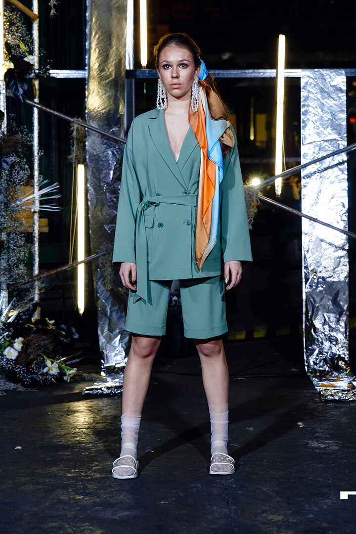 LFW жакет на запахе и шорты DEplace