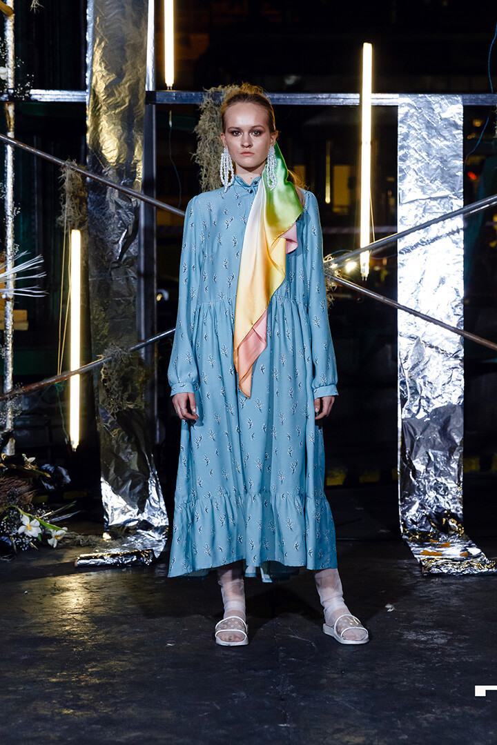 LFW платье DEplace